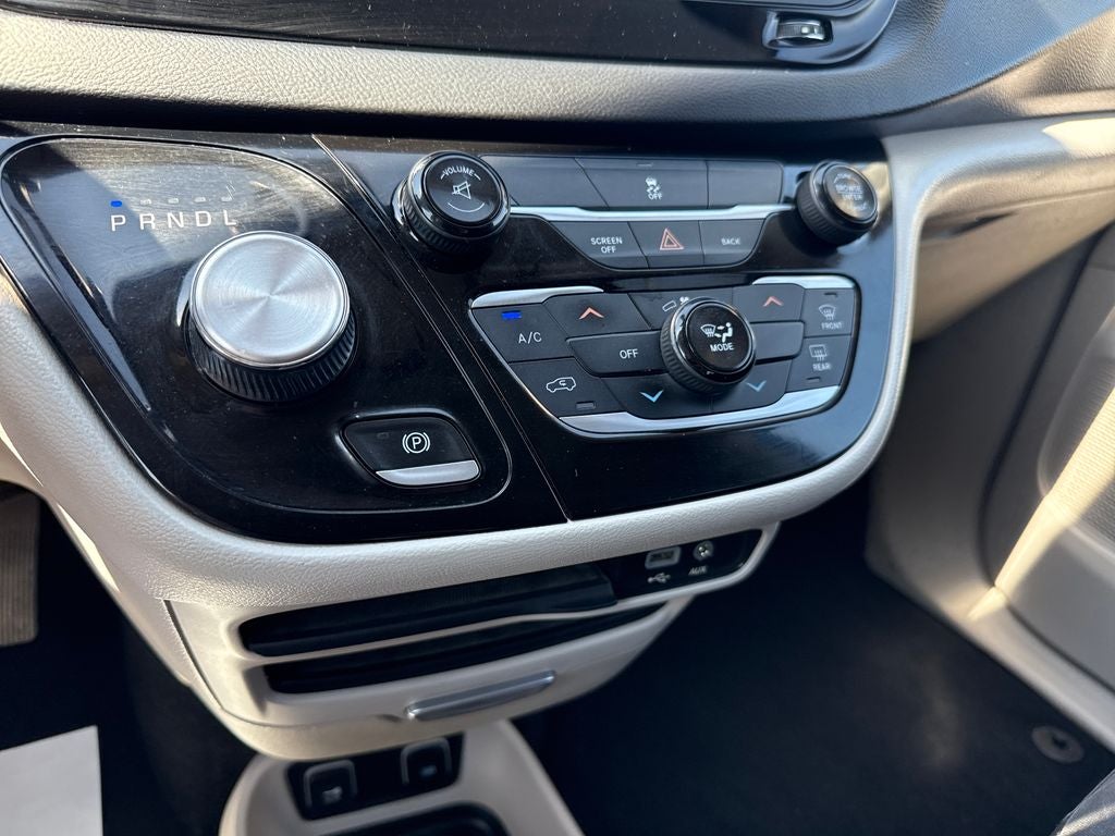 2017 Chrysler Pacifica Touring