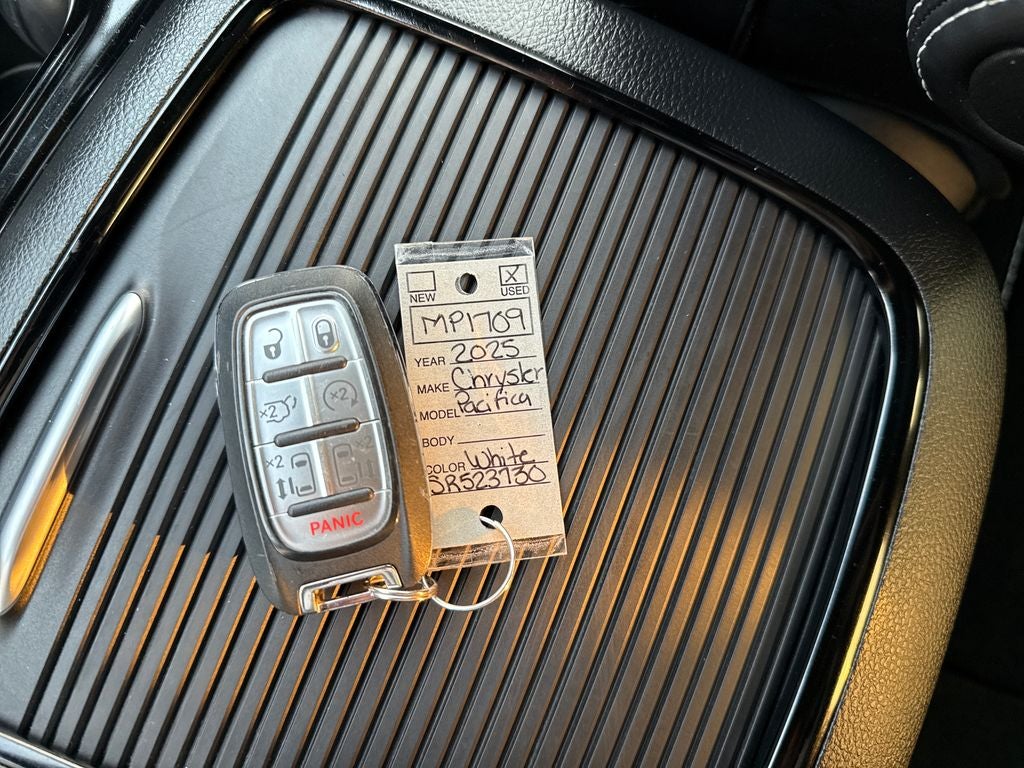 2025 Chrysler Pacifica Limited