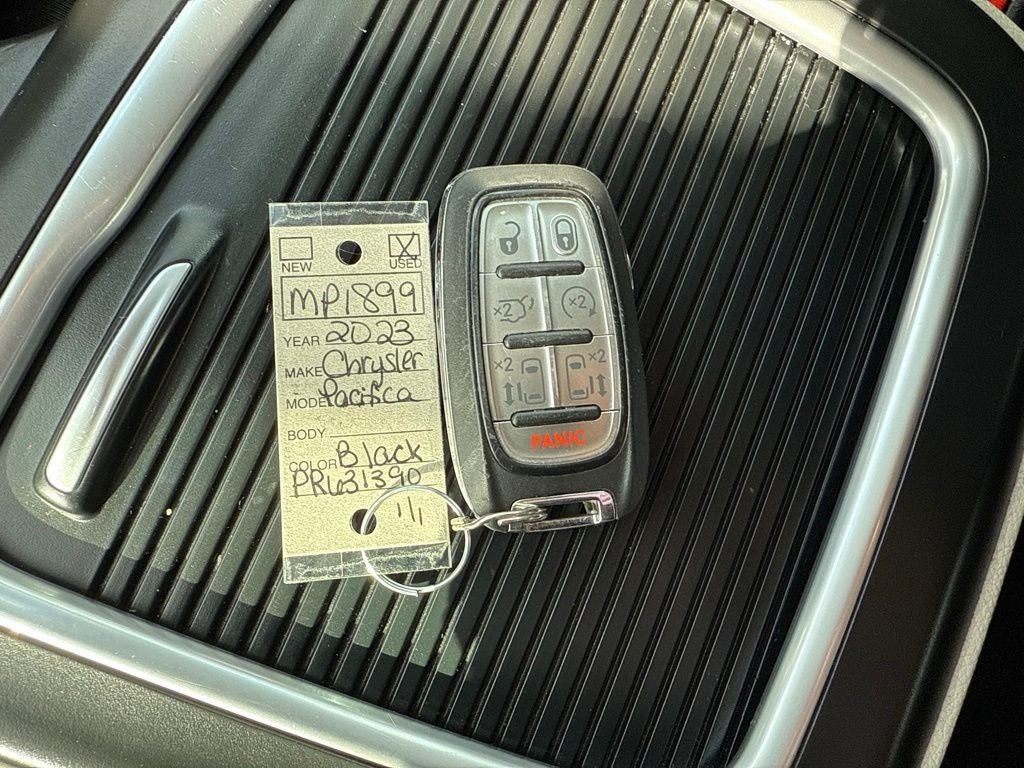 2023 Chrysler Pacifica Hybrid Touring L
