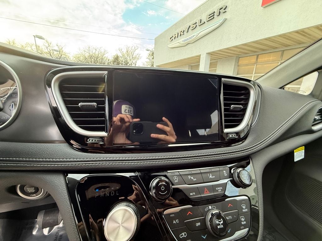 2026 Chrysler Pacifica PACIFICA SELECT AWD