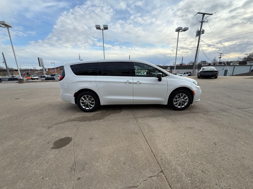 2026 Chrysler Pacifica PACIFICA SELECT AWD