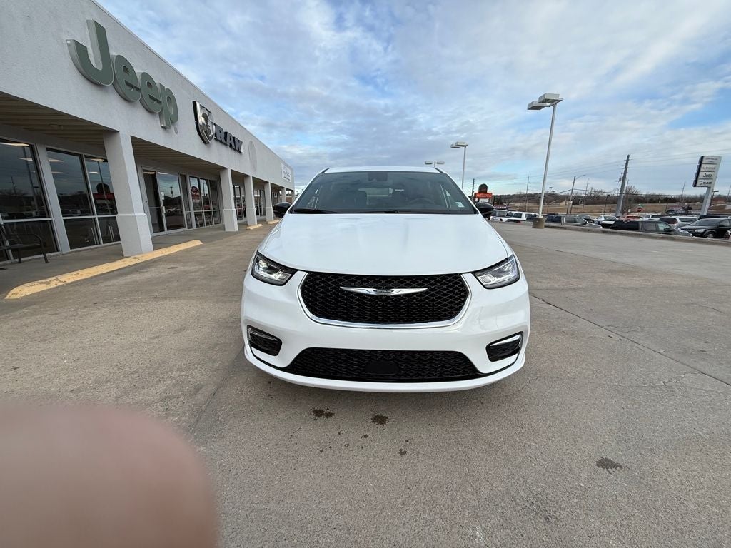 2026 Chrysler Pacifica PACIFICA SELECT AWD