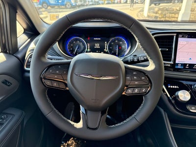 2026 Chrysler Pacifica PACIFICA LIMITED AWD