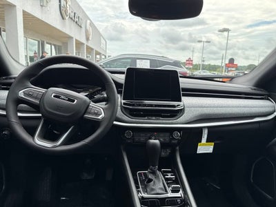 2025 Jeep Compass COMPASS LATITUDE 4X4