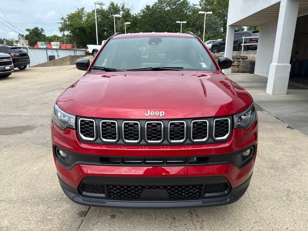 2025 Jeep Compass COMPASS LATITUDE 4X4