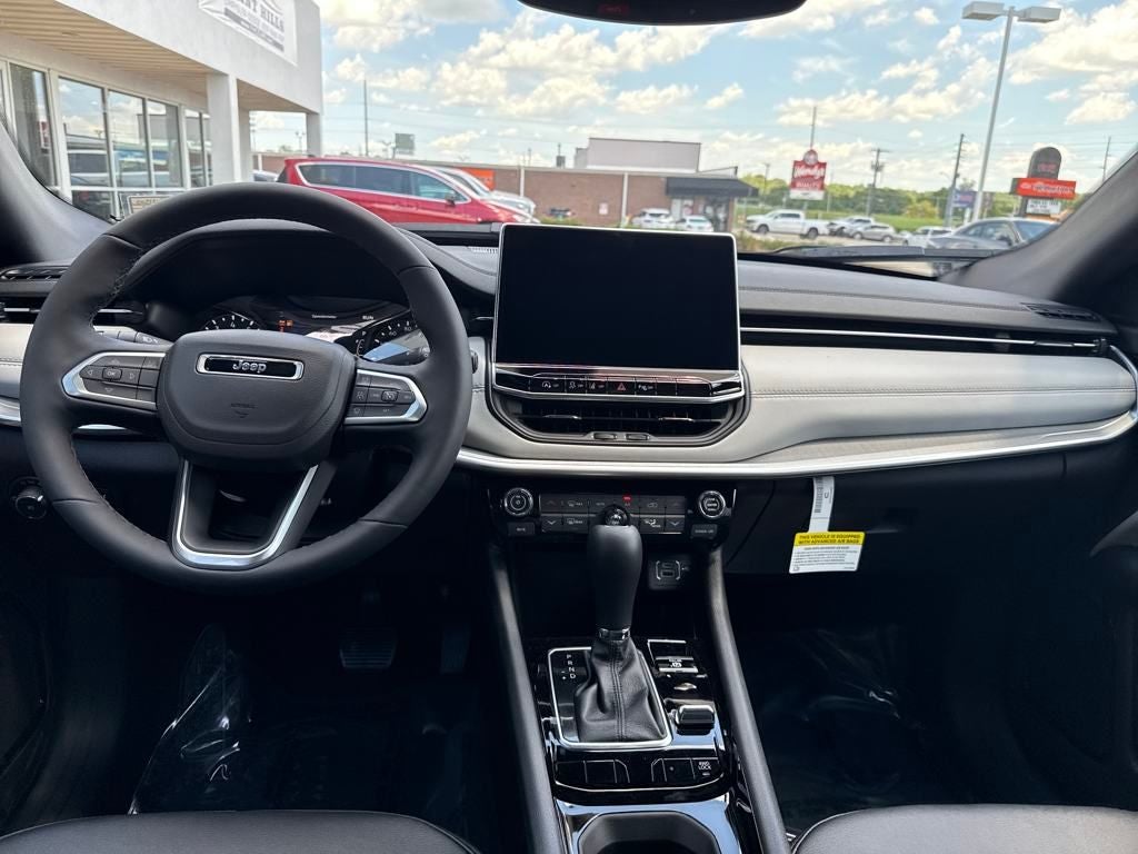 2025 Jeep Compass COMPASS LIMITED 4X4