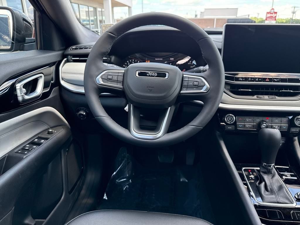 2025 Jeep Compass COMPASS LIMITED 4X4