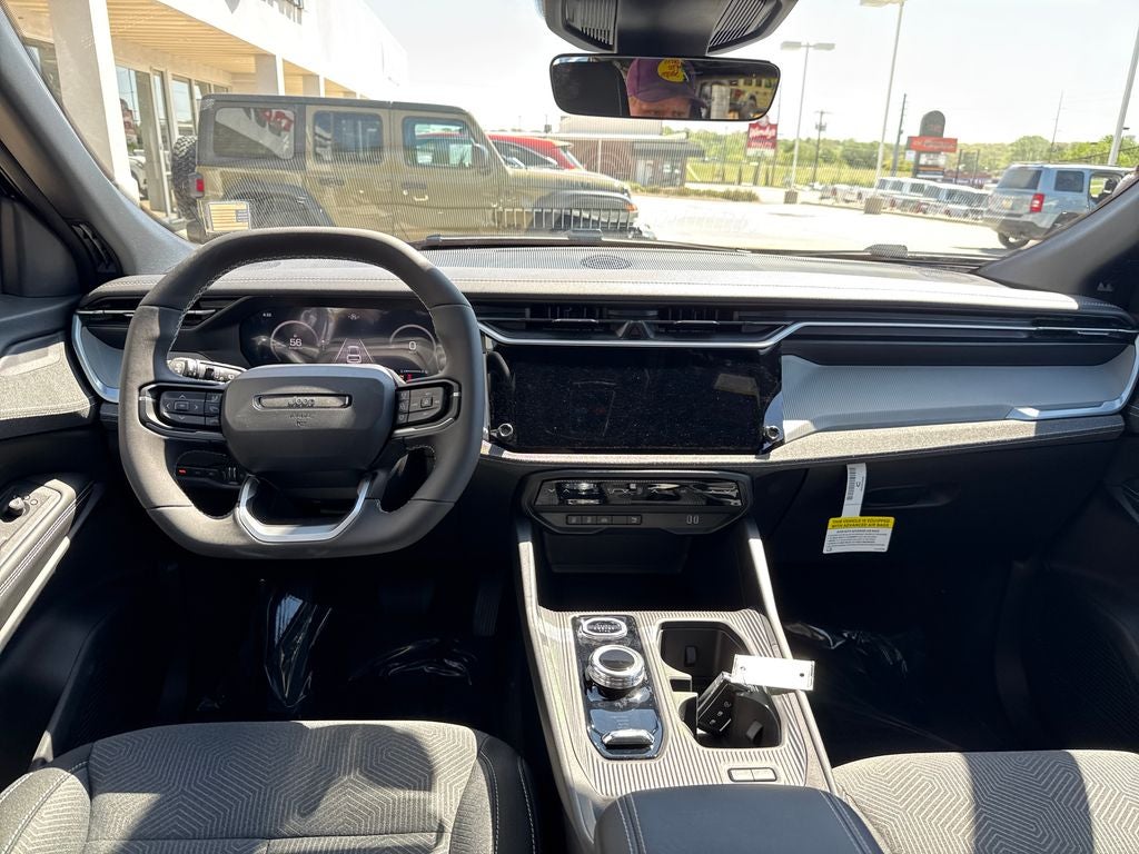 2026 Jeep Cherokee CHEROKEE LAREDO 4X4