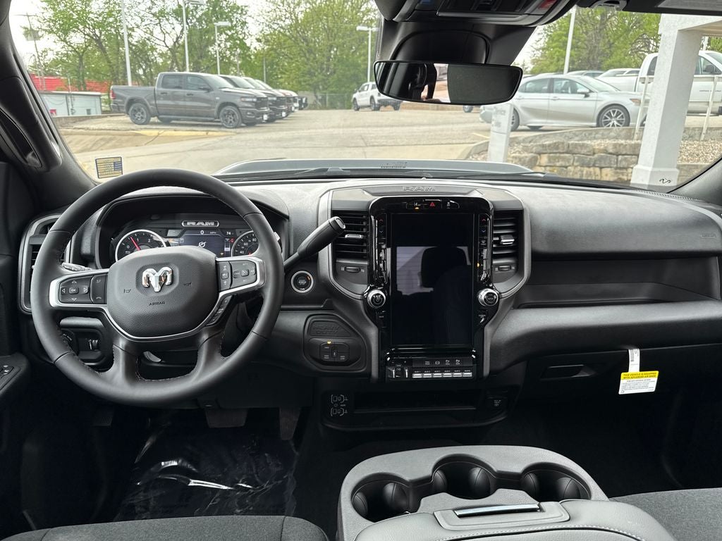 2026 RAM Ram 2500 RAM 2500 BLACK EXPRESS CREW CAB 4X4 6'4' BOX