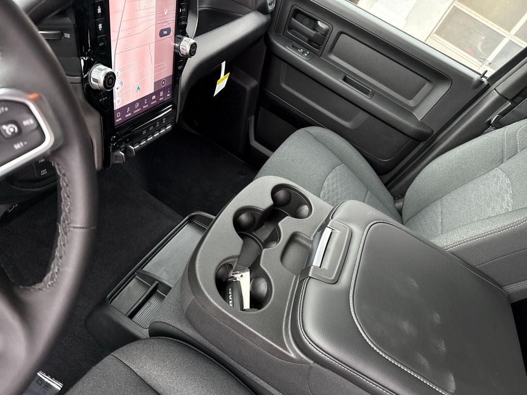 2026 RAM Ram 2500 RAM 2500 BLACK EXPRESS CREW CAB 4X4 6'4' BOX