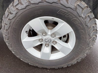 2022 RAM 1500 Classic SLT Crew Cab 4x4 5'7' Box