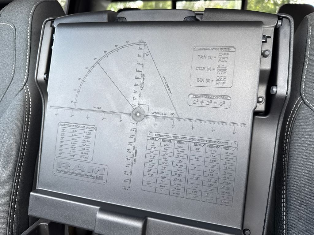 2026 RAM Ram 1500 RAM 1500 EXPRESS CREW CAB 4X4 5'7' BOX