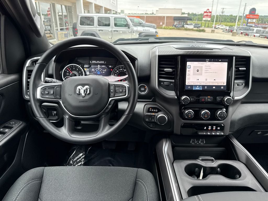2026 RAM Ram 1500 RAM 1500 EXPRESS CREW CAB 4X4 5'7' BOX