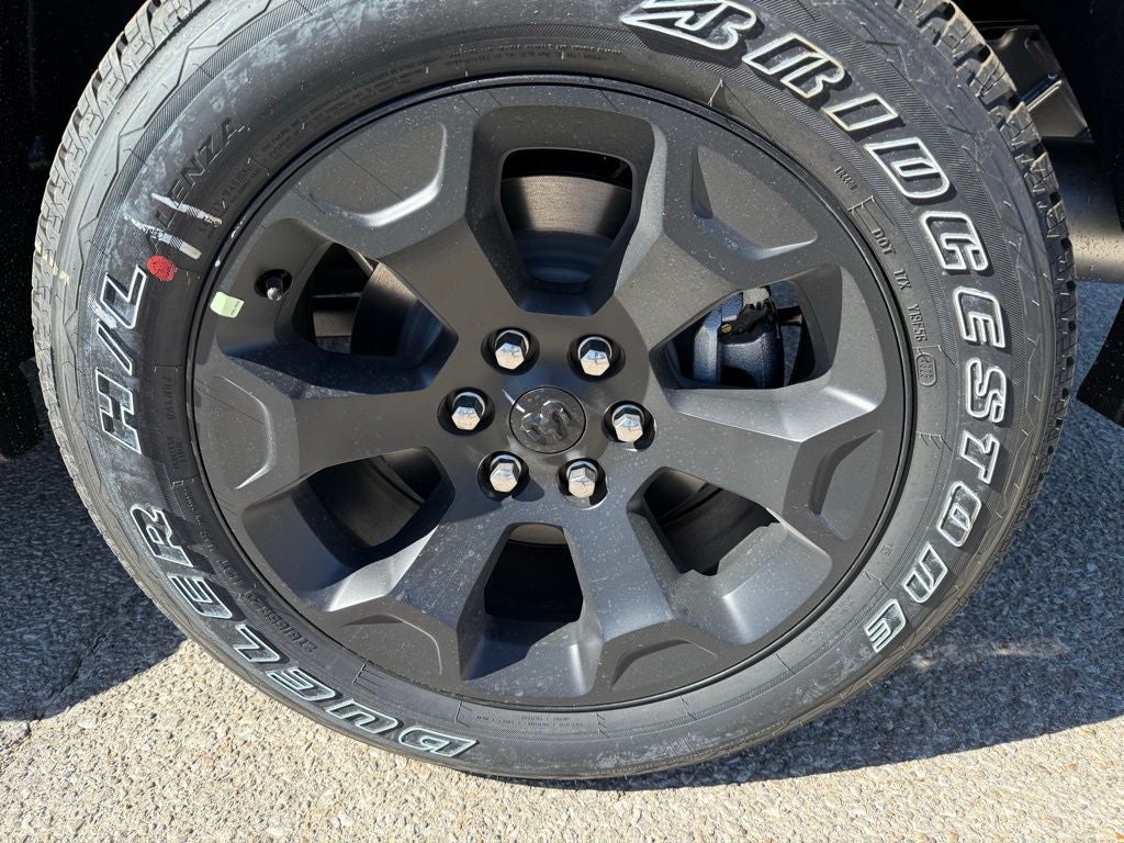 2026 RAM Ram 1500 RAM 1500 EXPRESS CREW CAB 4X4 5'7' BOX