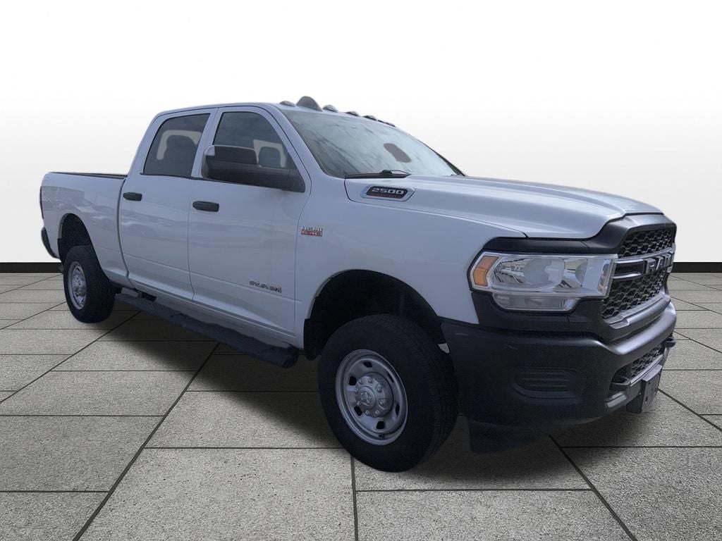 2022 RAM 2500 Tradesman Crew Cab 4x4 6'4' Box