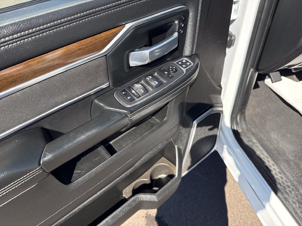 2023 RAM 2500 Laramie Crew Cab 4x4 6'4' Box