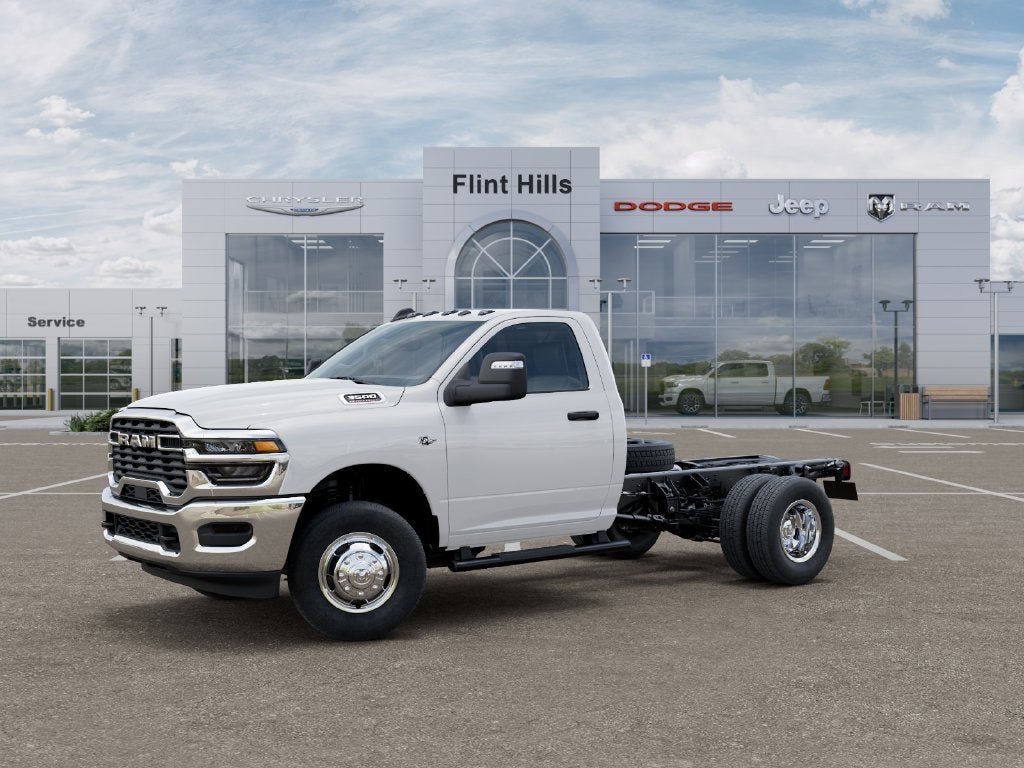 2027 RAM Ram 3500 Chassis Cab RAM 3500 TRADESMAN CHASSIS REGULAR CAB 4X4 60' CA