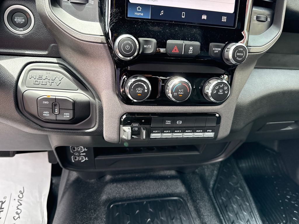 2026 RAM Ram 3500 Chassis Cab RAM 3500 TRADESMAN CREW CAB CHASSIS 4X4 60' CA