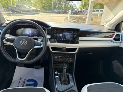 2025 Volkswagen Taos 1.5T SE