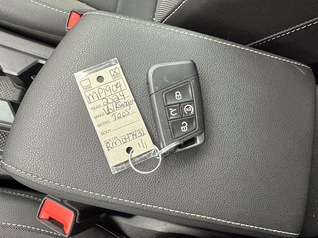 2024 Volkswagen Taos 1.5T SE
