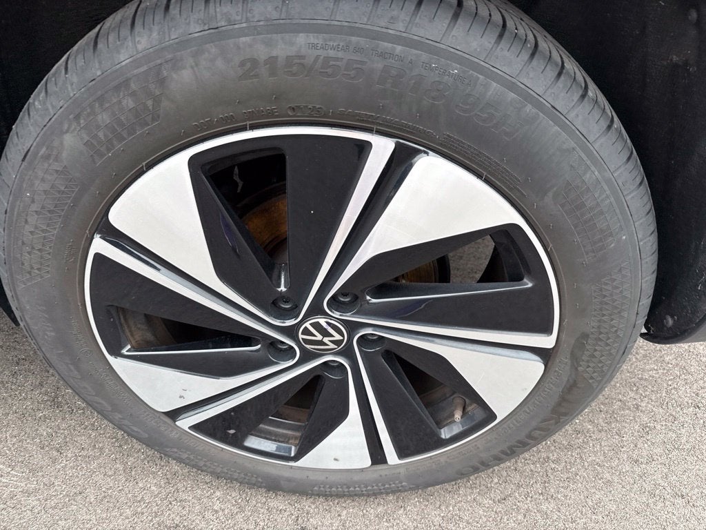 2025 Volkswagen Taos 1.5T SE