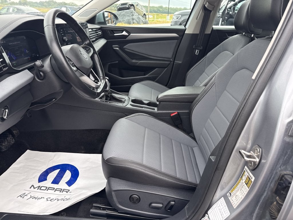 2025 Volkswagen Jetta 1.5T SE