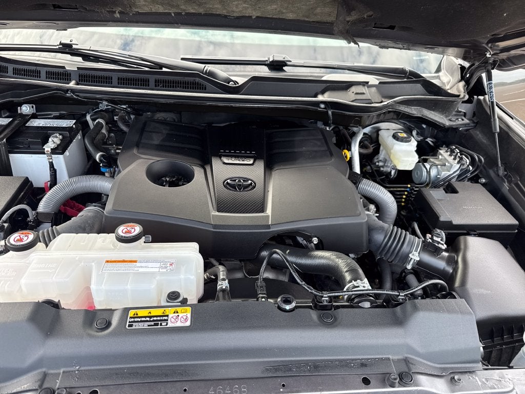 2025 Toyota Tundra 4WD SR5
