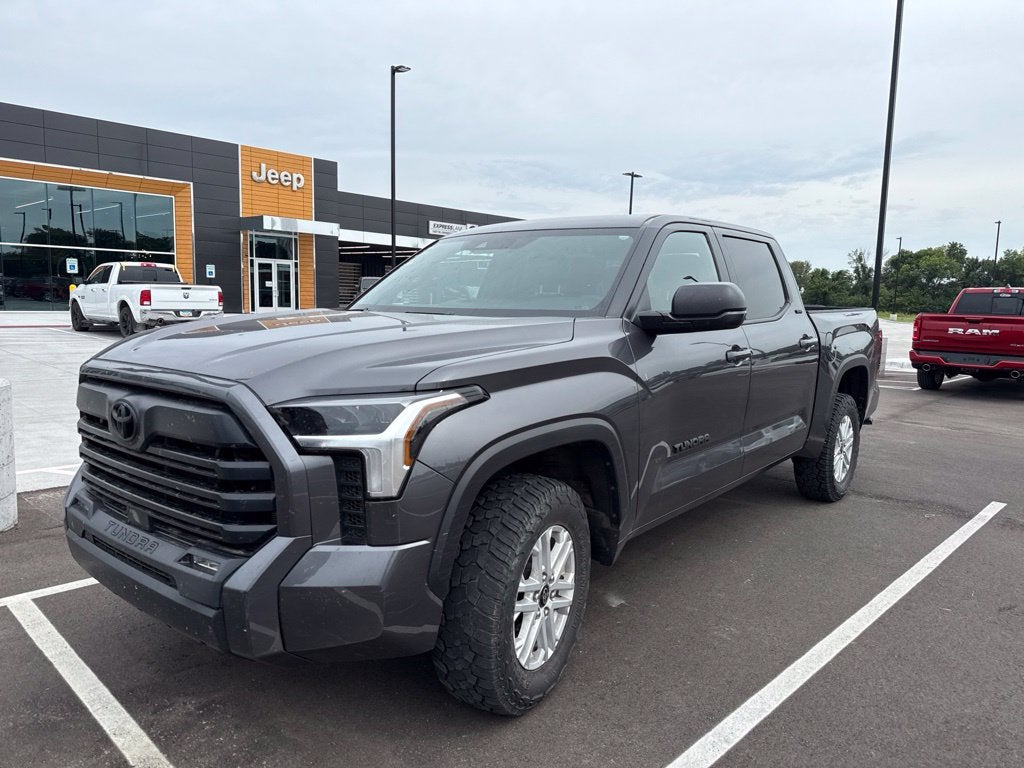 2025 Toyota Tundra 4WD SR5