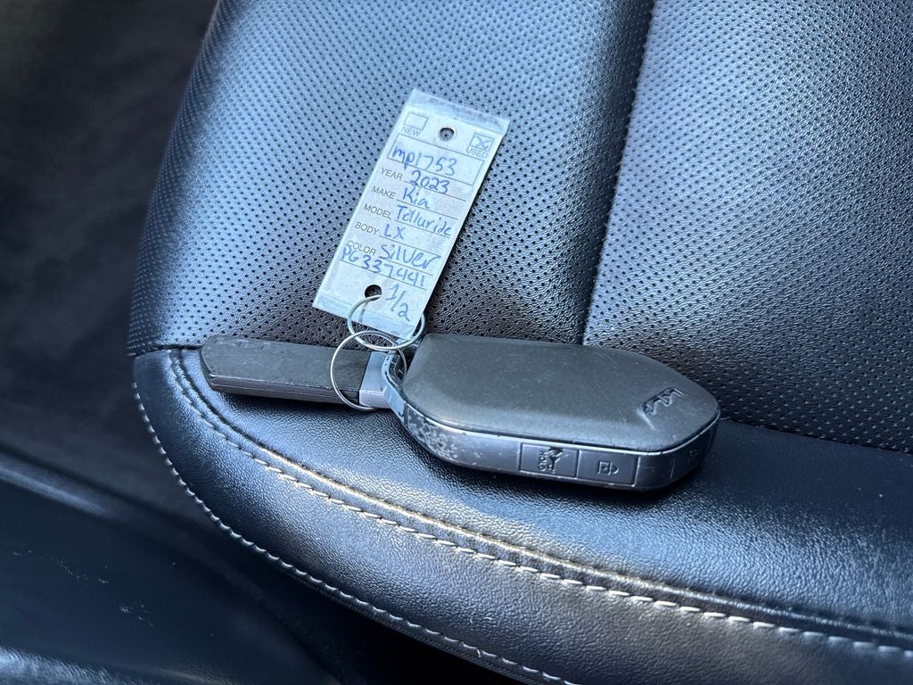 2023 Kia Telluride LX