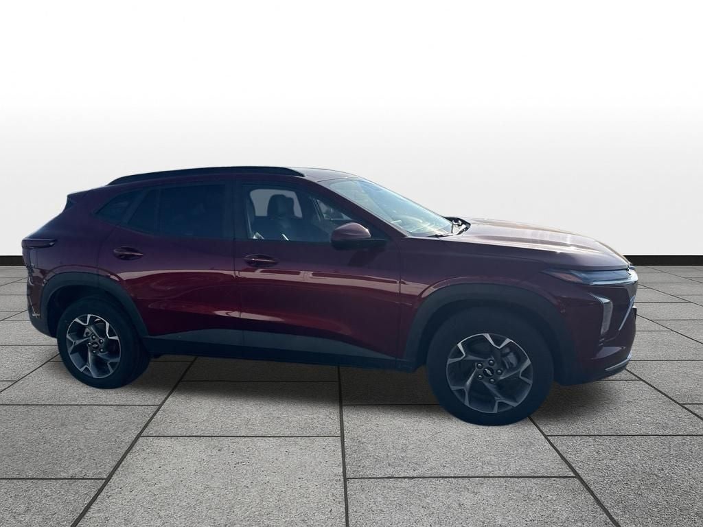 2025 Chevrolet Trax FWD LT