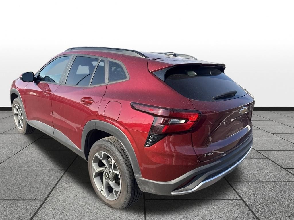 2025 Chevrolet Trax FWD LT