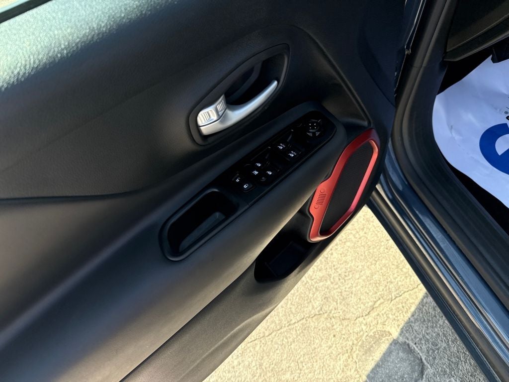 2023 Jeep Renegade Trailhawk