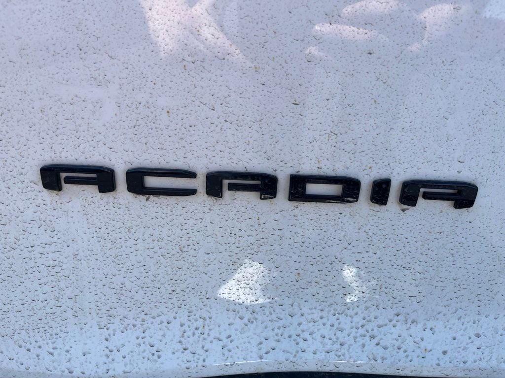 2023 GMC Acadia SLT
