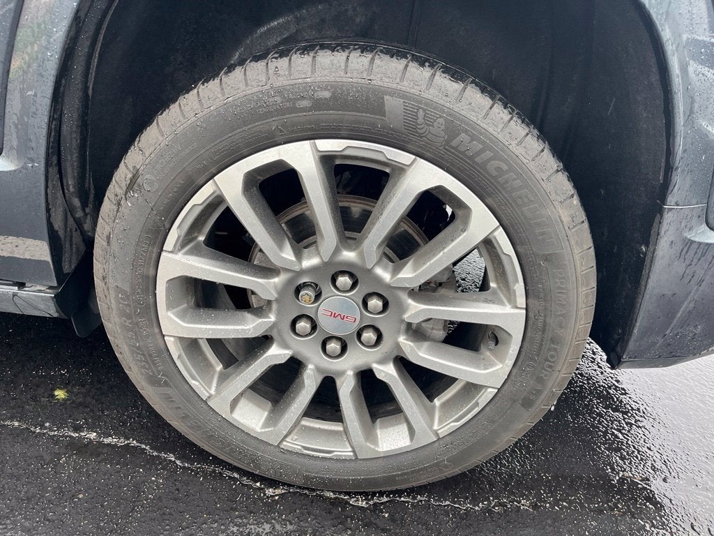 2022 GMC Acadia Denali