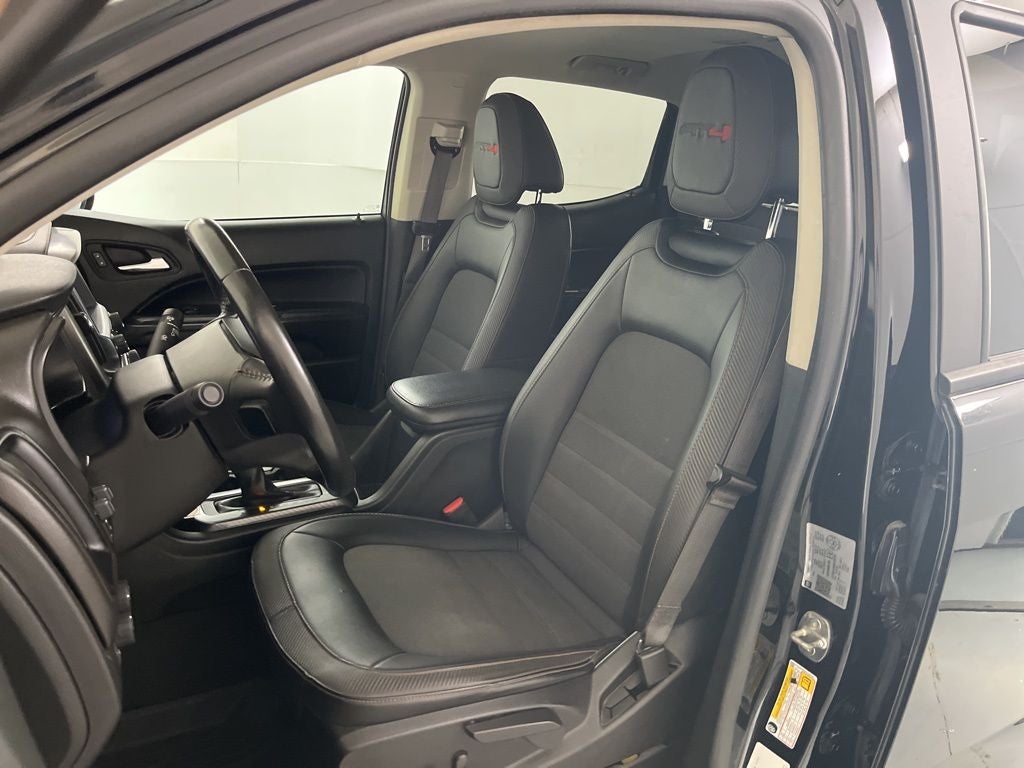 2022 GMC Canyon AT4 w/Cloth