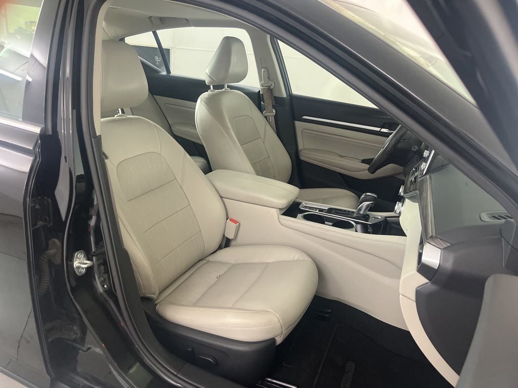 2020 Nissan Altima 2.5 Platinum