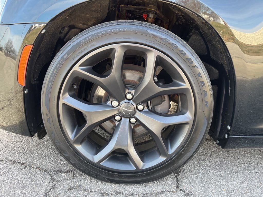 2020 Chrysler 300 Touring