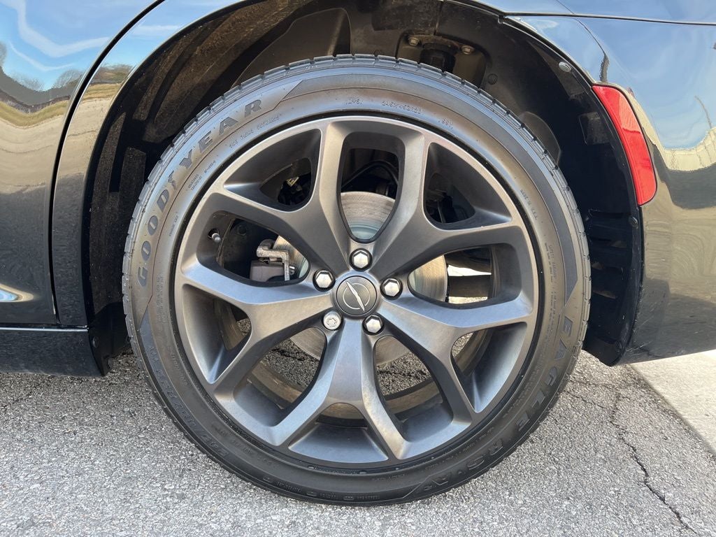 2020 Chrysler 300 Touring