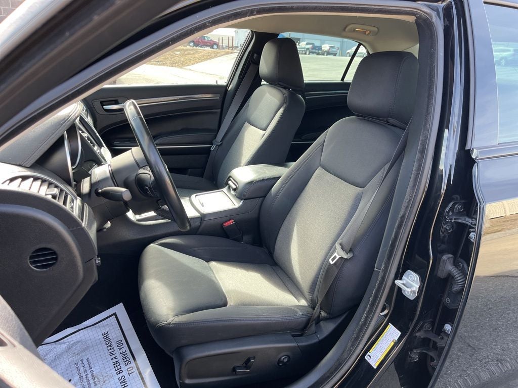 2020 Chrysler 300 Touring