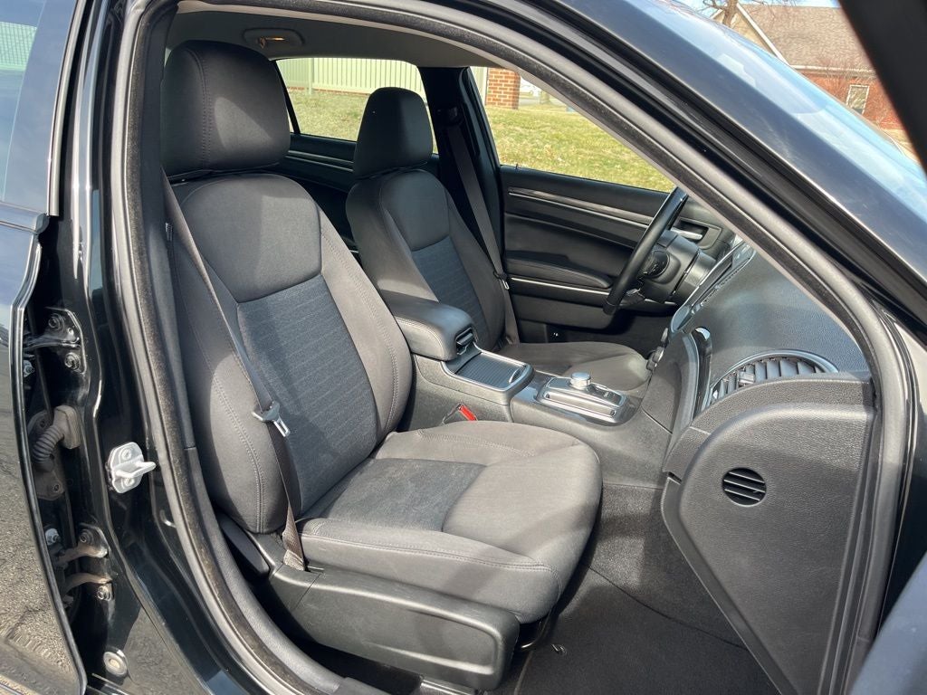 2020 Chrysler 300 Touring