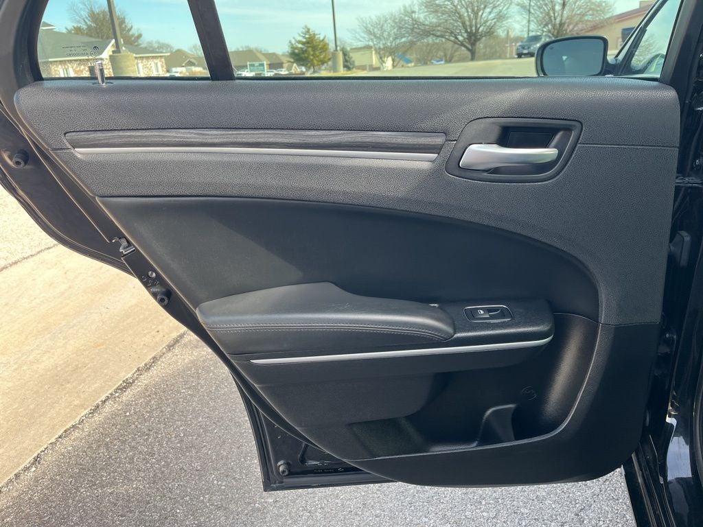 2020 Chrysler 300 Touring