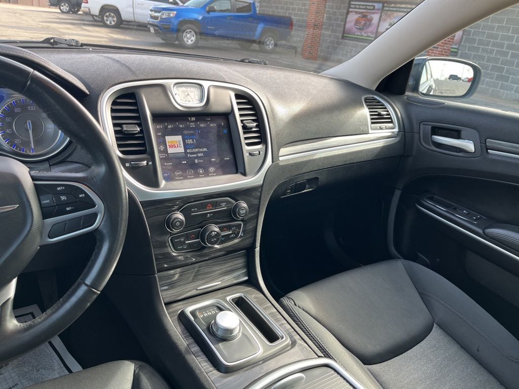 2020 Chrysler 300 Touring