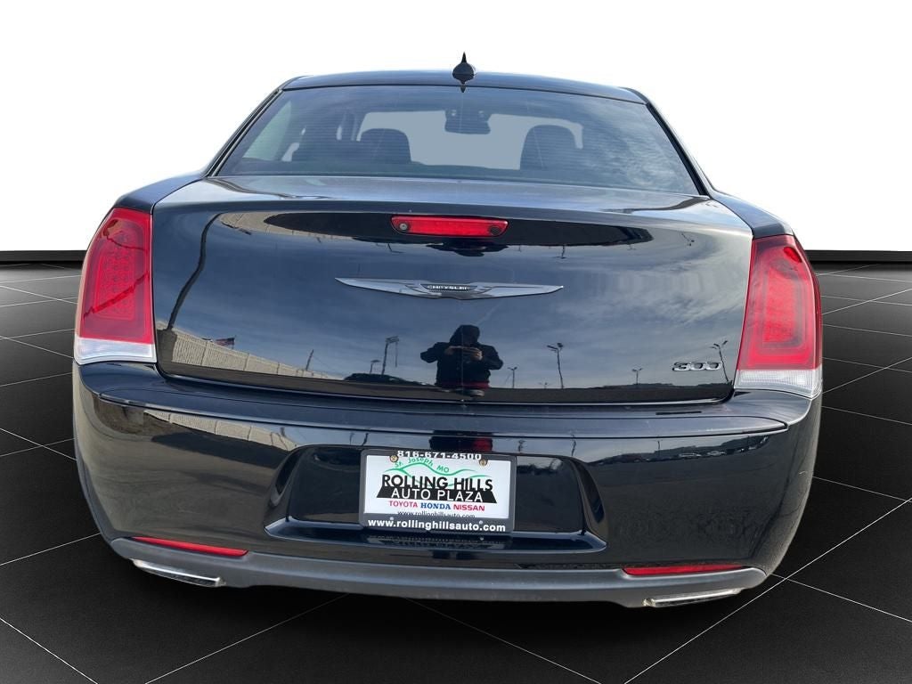 2020 Chrysler 300 Touring