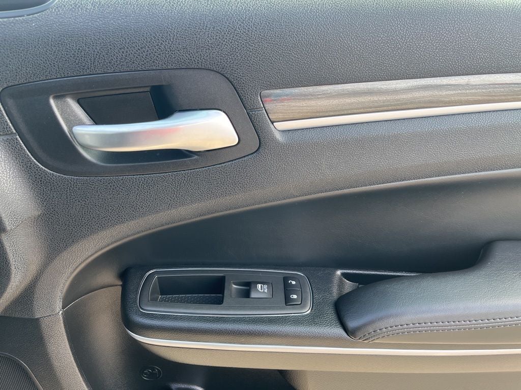 2020 Chrysler 300 Touring