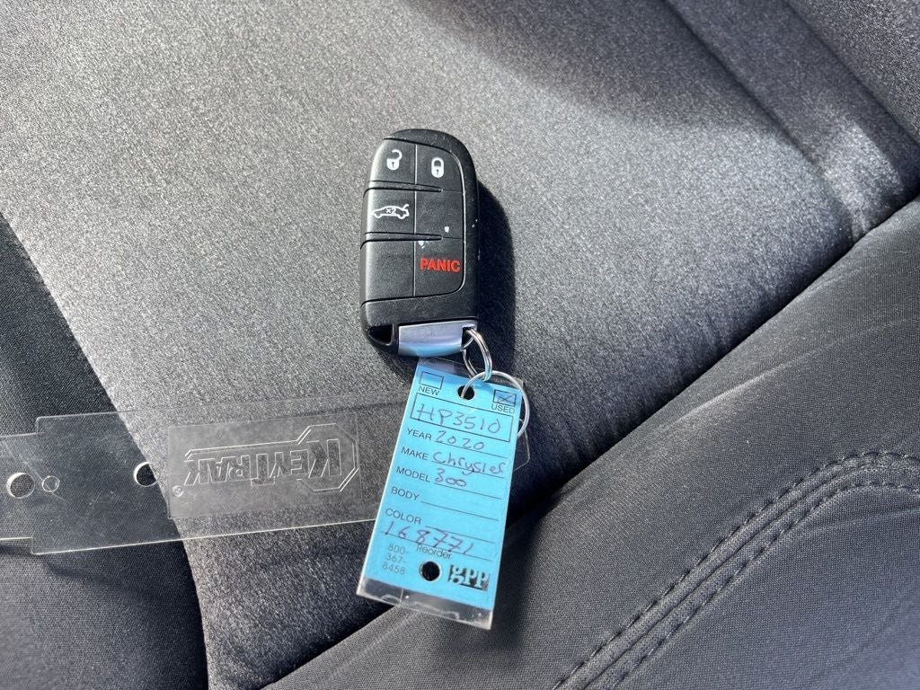 2020 Chrysler 300 Touring