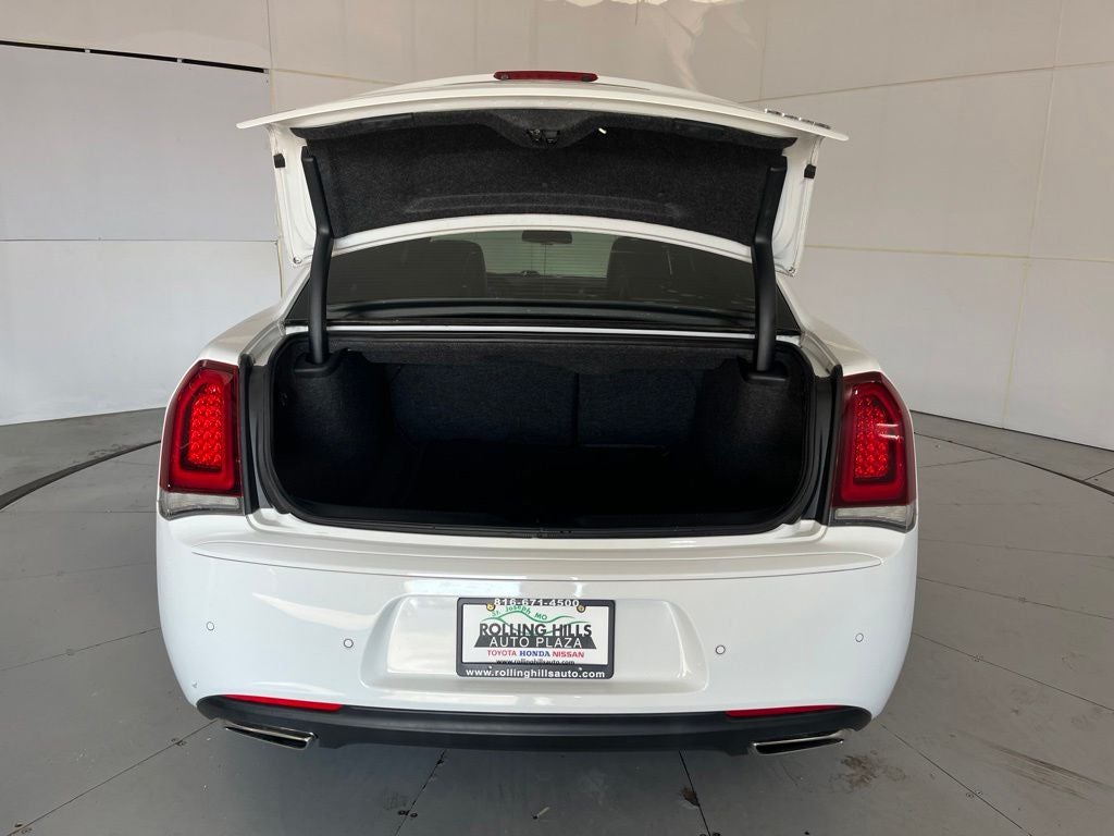 2019 Chrysler 300 S
