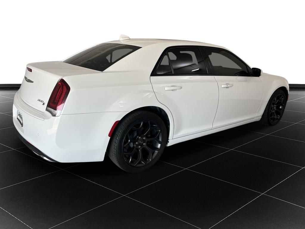 2019 Chrysler 300 S