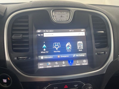2023 Chrysler 300 Touring
