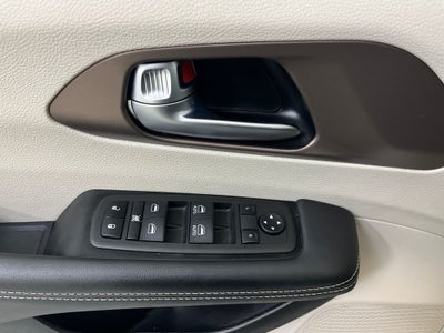 2024 Chrysler Voyager LX