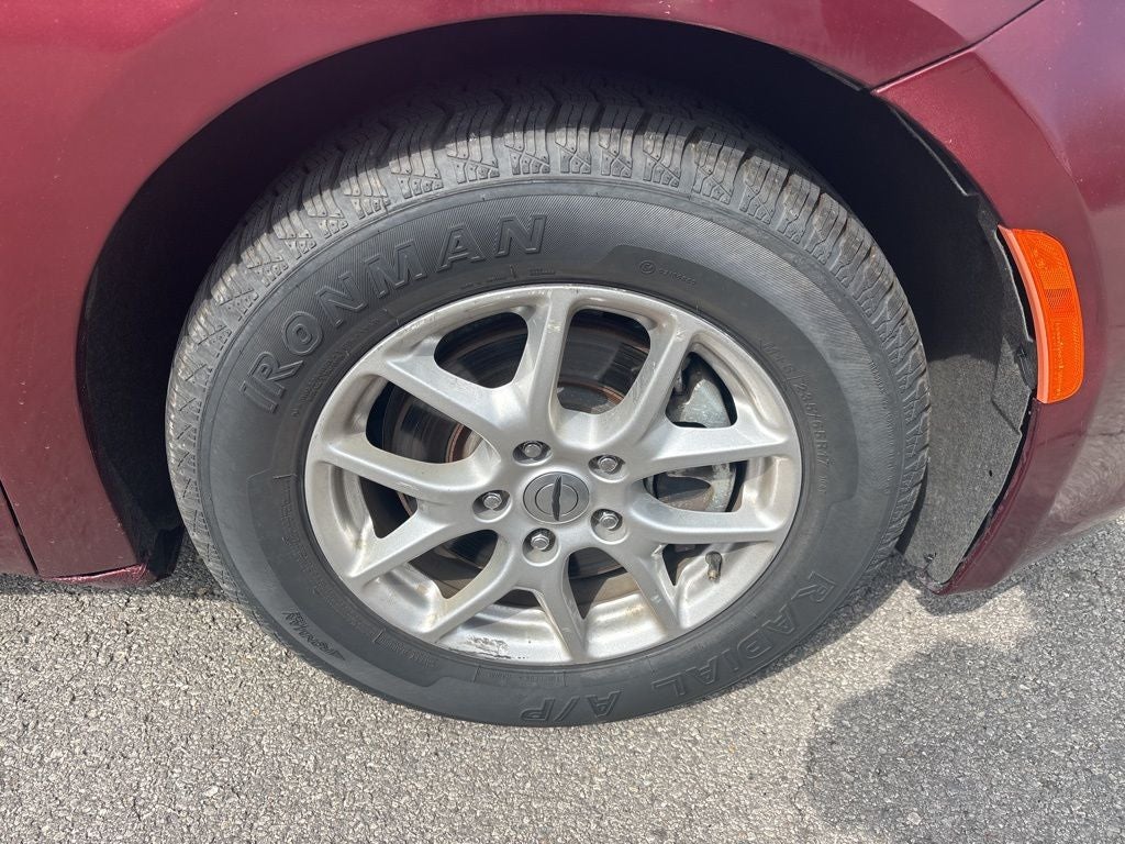 2023 Chrysler Voyager LX